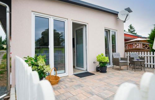 Ferienhäuschen am See, neu gebaut, klimatisiert und beheizbar - Photo 14