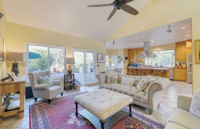 Valley of the Moon by Avantstay Tranquil Escape, Large Yard w/ Hot Tub & Fire Pit - Foto 18