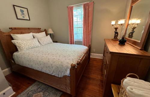 Historic 1818 Riverfront Cottage - Foto 8