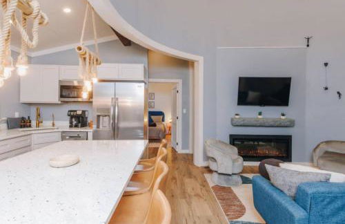 8 Min to Zip Lines Unique Stay King Bed - Foto 11