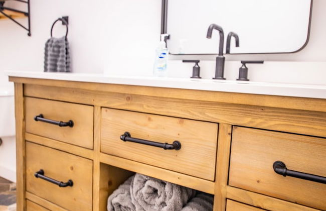 Amazing Lake House With Beach Access 4 Bedroom Home by RedAwning - Foto 41