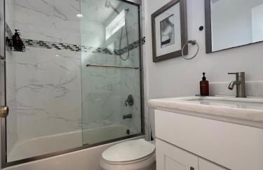 Serene Luxe Residence near Rose Bowl - Photo 22