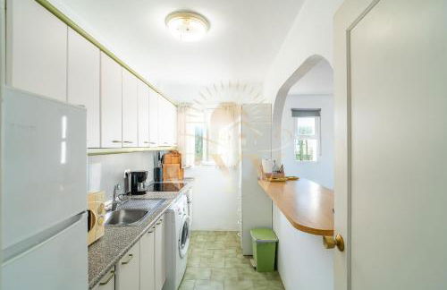 CYV Simple living near beach w pool in Fuengirola - Photo 6