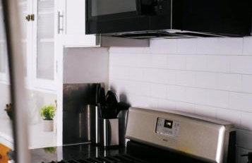 Sleeps 22 • Modern Multi-Unit • Gym • Workspaces - Photo 22