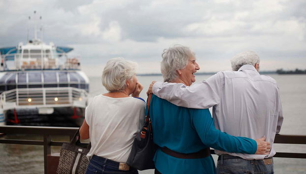 Disfrutando de las vistas al lago Itaipú