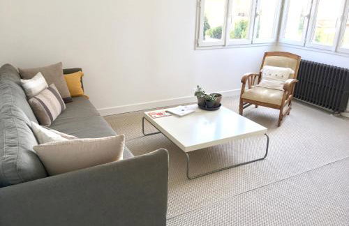 Dans une maison, appartement indépendant et jardin - Foto 11