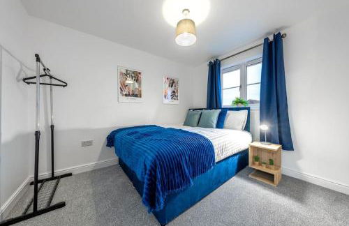 Luxury 5 Bed House - Free Parking - Perfect For Contractors & Families - Foto 17