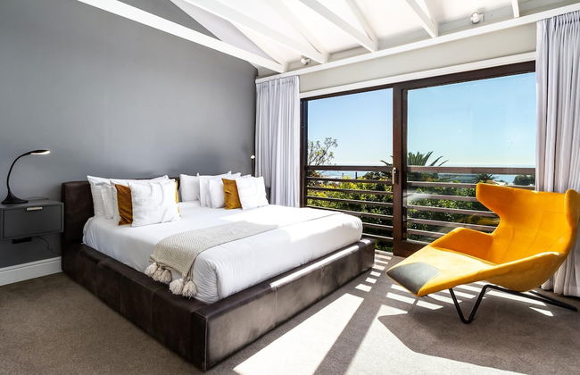 Spacious Apartment With Pool in Camps Bay - Photo 52