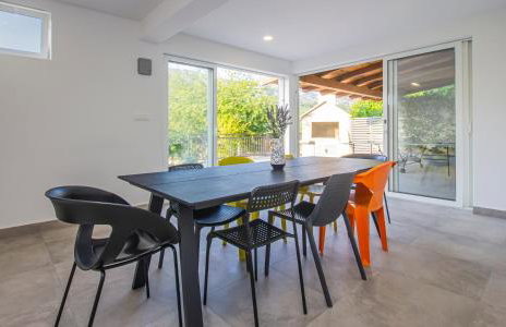 Villa Ume - heated pool, sauna, volleyball court - Photo 17