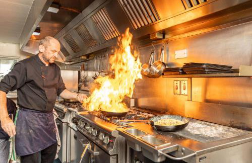 Lake View Lodge with Hot Tub - Foto 40