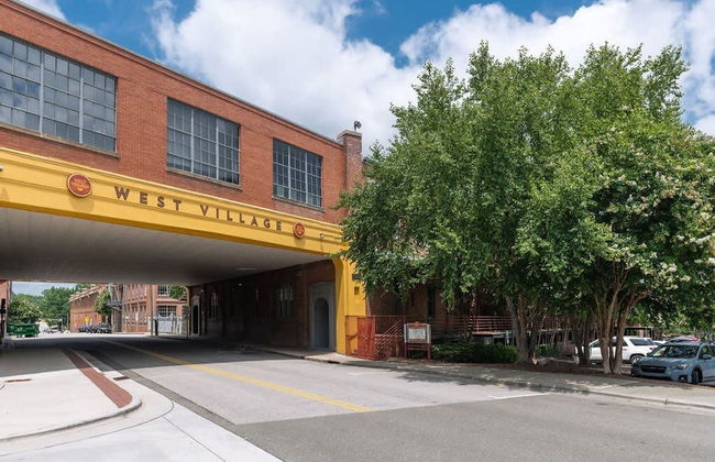 100 Year-old Historic Brick 2BR Loft Large Patio2 - Foto 42