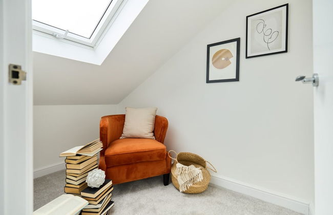 The Shepherd s Bush Wonder - Trendy 4bdr Home With Garden Terrace - Photo 24