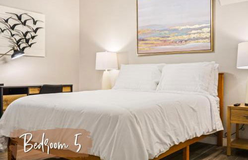 5BR Home Hot tub, fenced backyard #CO - Foto 39