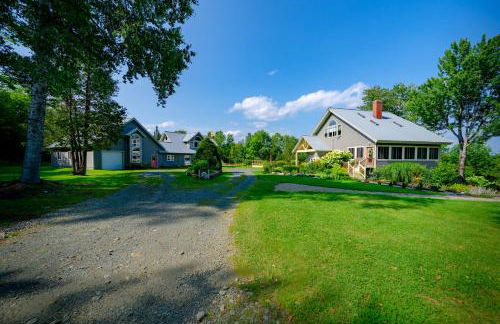 Two Home Retreat Meant for Big Family Memories - Foto 1