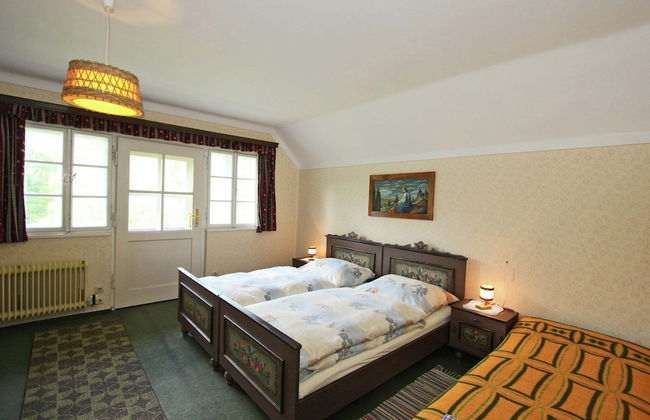 Historic Holiday Home in Gmünd near Cross Country Skiiing - Photo 11