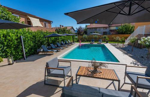 Villa Noa's Pool House, a modern and luxurious villa near the sea - Foto 8