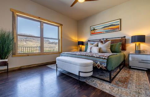 The Yellowstone - Spacious Wapiti Valley Cabin with Stunning Views! - Foto 18