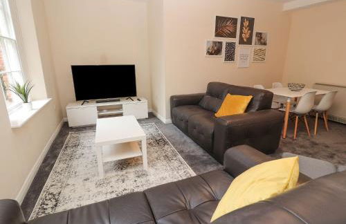 Memorial Building - Photo 30