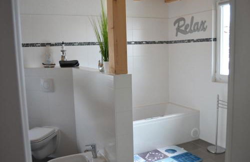 HM - Ferienhaus 1 Deluxe Krombachtalsperre Westerwald exklusive verbrauchte NK - Foto 9