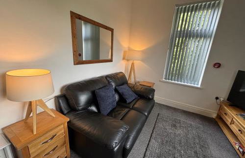 Garrick's Suite-Home away from Home- suitable for couples retreat, Contractors and NHS- free parking - Foto 14
