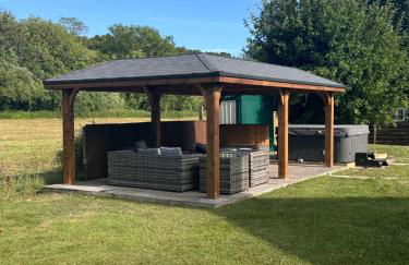 Eco-friendly Dorset cottage with spa set in heart of countryside - Photo 3