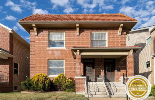 Forest Park 4BR-3BA 1st Fl Master ABODEbucks - Foto 1