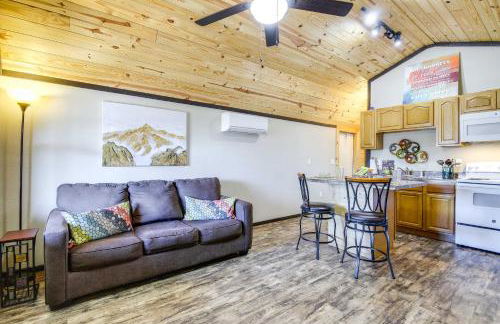 Charming Cabin Near Great Smoky Mountains! - Foto 1