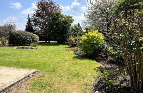 Spacious bungalow with large private garden - Foto 19