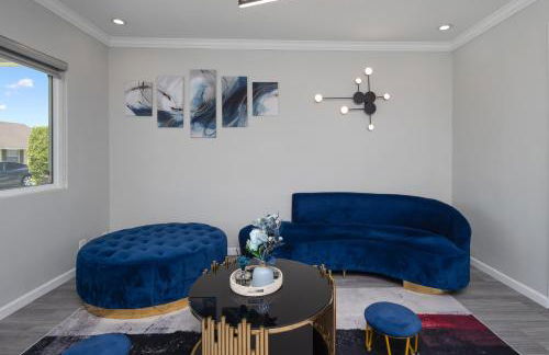 Pasadena Charming Vacation Home with Hot Jacuzzi - Photo 67