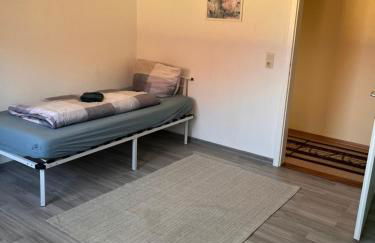 Große Monteurwohnung mit 4 Zimmer und Parkplatz, Waschmaschine, Internet, voll ausgestattete Küche - Foto 5
