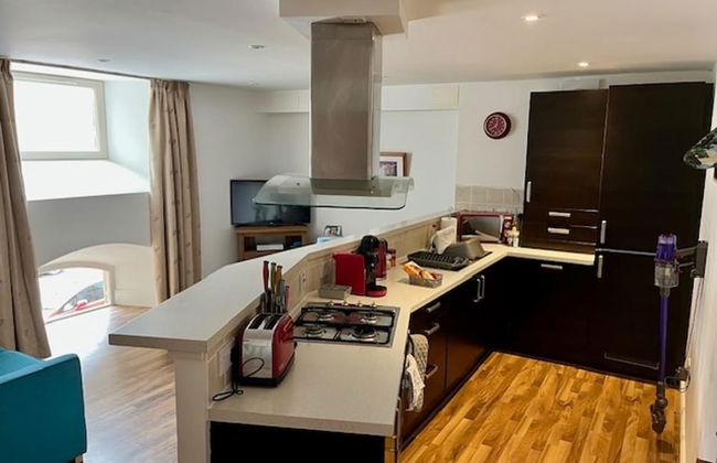 Stunning Spacious Apartment on River Ness - Photo 8