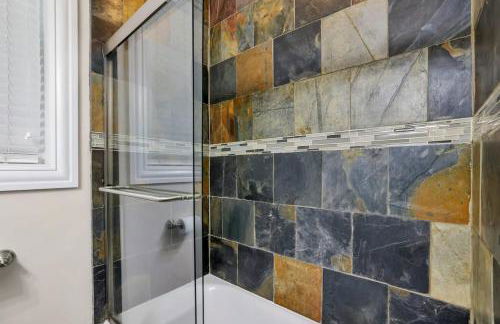 OSU and Short North 4 Bedroom Patio and Garage with EV - Foto 20