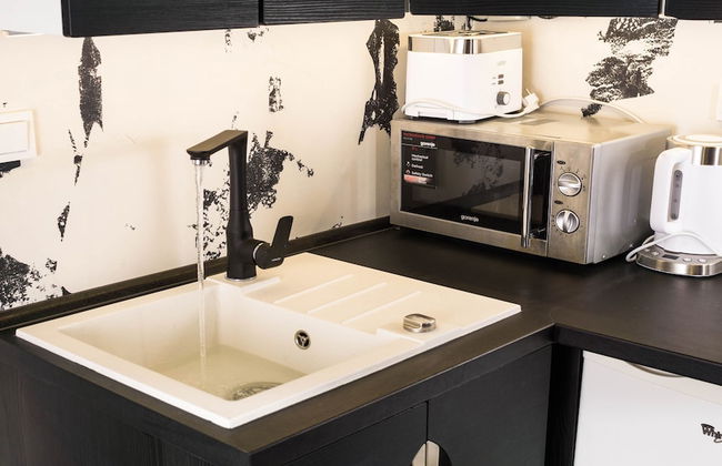 Black & White Apartment by Wenceslas Sq. - Foto 14