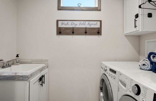 New Bear Lake Home with Beautiful Fall Views - Photo 28