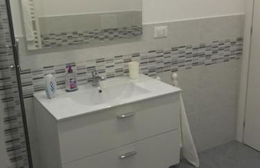 Alysia Apartment - Photo 22