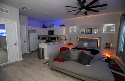 Pet Friendly Modern Zen Studio Retreat W/ Hot Tub! Home by RedAwning - Foto 36