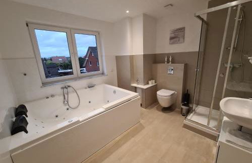 Ferienwohnung mit Jacuzzi Nähe Flughafen Köln Bonn - Foto 4