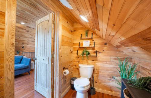 Cloud 9 Cabin with an indoor pool hot tub & fire pit - Foto 22