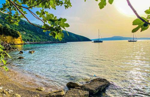 Poseidon’s Bayview - Photo 2