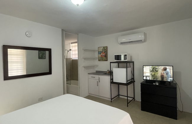 CasaMar 3 Bed 3 Bath With Pool - Photo 6