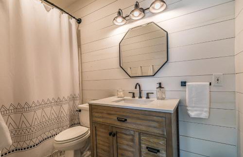 New Listing! Walking distance to Marina. - Foto 25