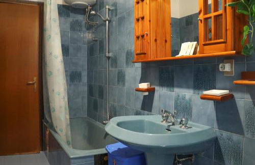 5 Minutes' Walk from the Beach, with Two Bedrooms - Foto 20