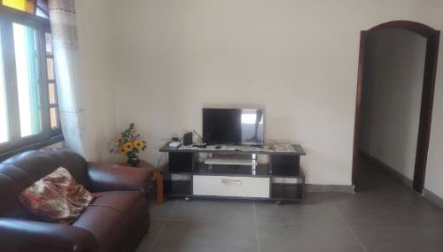 Casa piscina com ozônio churrasqueira perto da praia - Foto 4