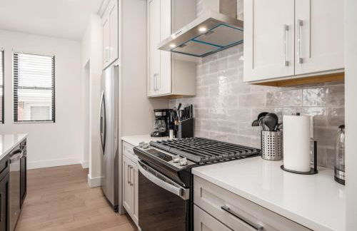 Modern Luxury 4BR 3 5BA Oasis in Historic Old Town East PD - Foto 14