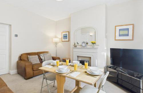 RestfullStays- 3 Bedroom, 4 Bed House FREE PARKING - Foto 23