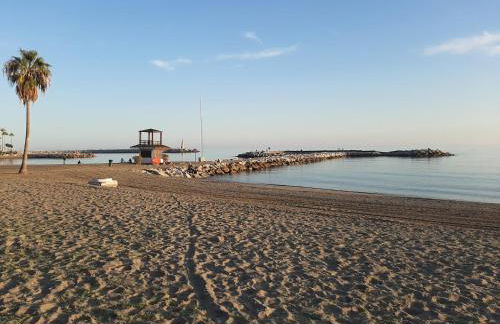 Bright & Cozy studio in the center of Puerto Banus, pool and terrace. - Foto 5