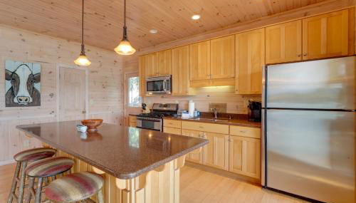 Mountain View Cabin on Lake Blue Ridge Hot Tub! - Foto 5