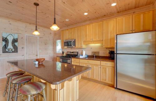 Mountain View Cabin on Lake Blue Ridge Hot Tub! - Foto 5