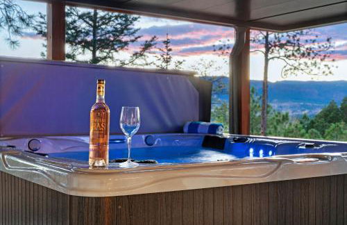 Expansive Monument Home Hot Tub and Mountain Views! - Foto 34