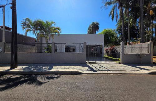 2 suítes e 2 quartos bairro tranquilo prox centro - Foto 36